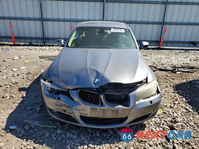 Piąte zdjęcie samochodu w środku: 2011 BMW 328 XI VIN:WBAPK7C50BA975004 - miniatura