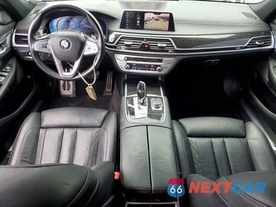 Zdjęcie 8 z 12 samochodu: 2019 BMW 740 I VIN:WBA7E2C5XKB217854 - miniatura