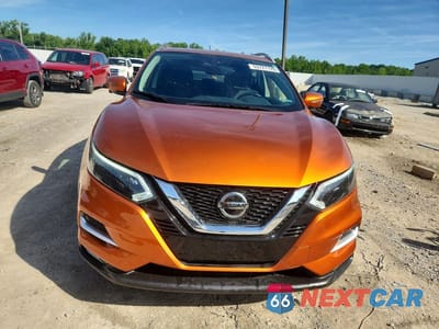 Piąte zdjęcie samochodu w środku: 2021 NISSAN ROGUE SPORT SL VIN:JN1BJ1CW9MW442129 - miniatura