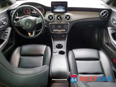 Zdjęcie 8 z 12 samochodu: 2019 MERCEDES-BENZ CLA 250 VIN:WDDSJ4EB2KN749885 - miniatura