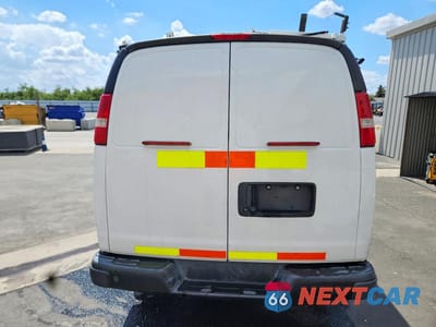 Zdjęcie 6 z 13 samochodu: 2019 CHEVROLET EXPRESS 2500 CARGO UTILITY / SERVICE VAN VIN:1GCWGAFP5K1232445 - miniatura