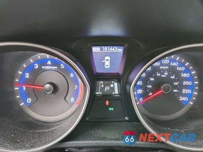 Zdjęcie 9 z 12 samochodu: 2016 HYUNDAI ELANTRA GT VIN:KMHD25LH8GU267542 - miniatura