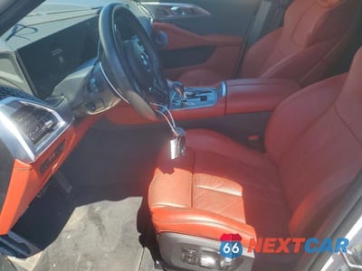 Zdjęcie 7 z 13 samochodu: 2023 BMW XM VIN:5YM23CS01P9S52450 - miniatura