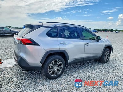 Trzecie zdjęcie samochodu z tyłu: 2025 TOYOTA RAV4 LIMITED VIN:JTMD6RFVXSJ072814 - miniatura