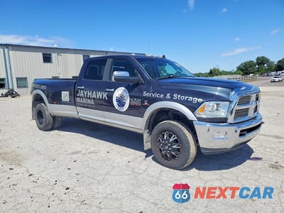 Czwarte zdjęcie samochodu z boku: 2016 RAM 3500 LARAMIE VIN:3C63RRJLXGG365914 - miniatura