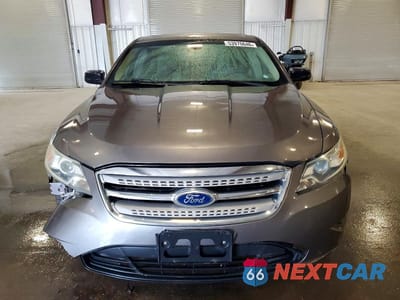 Piąte zdjęcie samochodu w środku: 2011 FORD TAURUS SE VIN:1FAHP2DW8BG145439 - miniatura