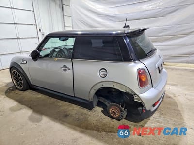 Drugie zdjęcie samochodu z przodu: 2008 MINI COOPER S VIN:WMWMF73588TT87260 - miniatura