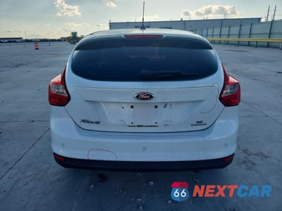 Zdjęcie 6 z 12 samochodu: 2014 FORD FOCUS SE VIN:1FADP3K29EL233822 - miniatura