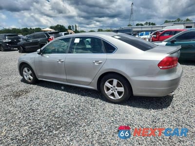 Drugie zdjęcie samochodu z przodu: 2014 VOLKSWAGEN PASSAT SE VIN:1VWBT7A32EC057871 - miniatura