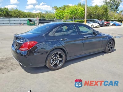 Trzecie zdjęcie samochodu z tyłu: 2018 MERCEDES-BENZ C 43 4MATIC AMG VIN:55SWF6EB2JU267079 - miniatura