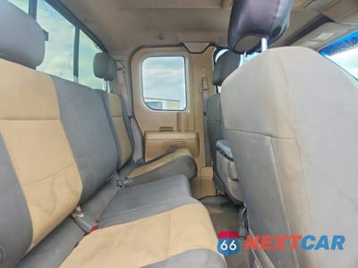 Zdjęcie 10 z 12 samochodu: 2004 NISSAN TITAN XE VIN:1N6AA06B64N504861 - miniatura