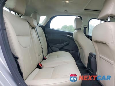 Zdjęcie 10 z 12 samochodu: 2018 FORD FOCUS TITANIUM VIN:1FADP3N27JL271877 - miniatura