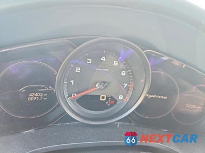 Zdjęcie 9 z 13 samochodu: 2022 PORSCHE CAYENNE VIN:WP1AA2AYXNDA01494 - miniatura