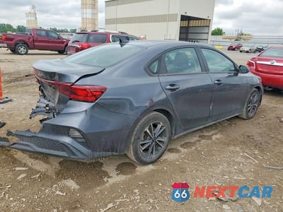 Trzecie zdjęcie samochodu z tyłu: 2024 KIA FORTE LXS VIN:3KPF24AD5RE713137 - miniatura