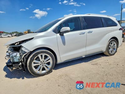 2022 TOYOTA SIENNA PLATINUM 7-PASSENGER 5TDERKEC3NS088380 - główne zdjęcie licytacji z USA - miniatura