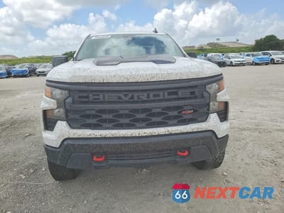 Piąte zdjęcie samochodu w środku: 2024 CHEVROLET SILVERADO K1500 TRAIL BOSS CUSTOM VIN:3GCUDCED1RG226382 - miniatura