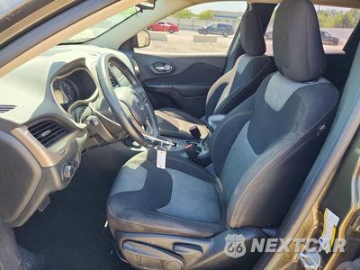 Zdjęcie 7 z 13 samochodu: 2016 JEEP CHEROKEE SPORT VIN:1C4PJMAB6GW147952 - miniatura