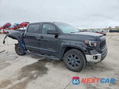 Czwarte zdjęcie samochodu z boku: 2016 TOYOTA TUNDRA SR5 VIN:5TFDW5F19GX556550 - miniatura