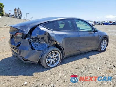 Trzecie zdjęcie samochodu z tyłu: 2024 TESLA MODEL Y VIN:7SAYGDEE4RA223053 - miniatura