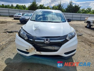 Piąte zdjęcie samochodu w środku: 2018 HONDA HR-V LX VIN:3CZRU6H33JM706868 - miniatura