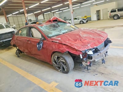 Czwarte zdjęcie samochodu z boku: 2025 HYUNDAI ELANTRA LIMITED VIN:KMHLP4DG1SU872184 - miniatura