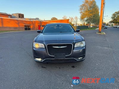 Zdjęcie 12 z 14 samochodu: 2016 CHRYSLER 300 LIMITED VIN:2C3CCARG5GH224787 - miniatura