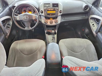 Zdjęcie 8 z 13 samochodu: 2006 TOYOTA RAV4 SPORT VIN:JTMZD32V966017262 - miniatura