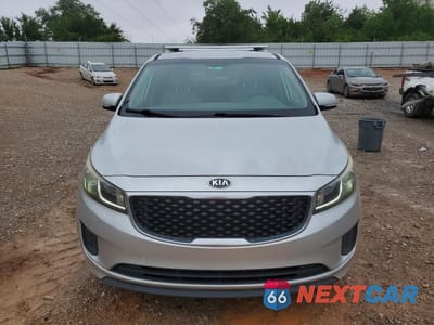 Piąte zdjęcie samochodu w środku: 2016 KIA SEDONA LX VIN:KNDMB5C16G6163238 - miniatura