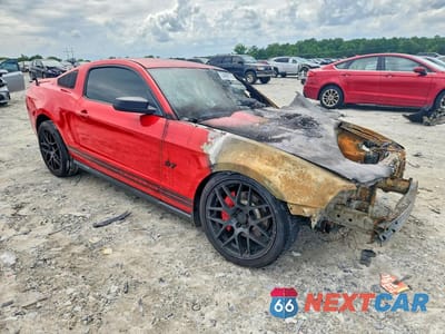 Czwarte zdjęcie samochodu z boku: 2012 FORD MUSTANG VIN:1ZVBP8AM1C5242451 - miniatura