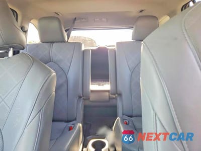 Zdjęcie 10 z 13 samochodu: 2022 TOYOTA HIGHLANDER PLATINUM VIN:5TDFZRBHXNS196413 - miniatura