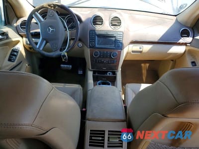 Zdjęcie 8 z 13 samochodu: 2011 MERCEDES-BENZ GL 550 4MATIC VIN:4JGBF8GEXBA739411 - miniatura