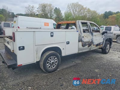 Trzecie zdjęcie samochodu z tyłu: 2022 CHEVROLET SILVERADO K2500 HEAVY DUTY VIN:1GB2YLE73NF245439 - miniatura