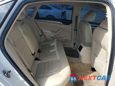 Zdjęcie 10 z 13 samochodu: 2014 VOLKSWAGEN PASSAT SE VIN:1VWBT7A34EC089544 - miniatura