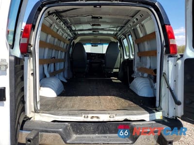 Zdjęcie 10 z 13 samochodu: 2015 GMC SAVANA 2500 CARGO DELIVERY VAN VIN:1GTW7FCFXF1902571 - miniatura