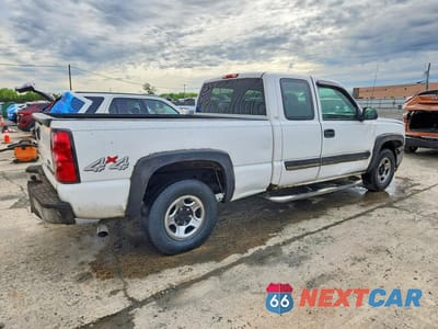 Trzecie zdjęcie samochodu z tyłu: 2004 CHEVROLET SILVERADO K1500 VIN:1GCEK19T04E391484 - miniatura