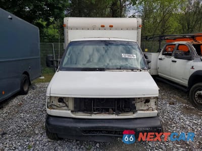 Piąte zdjęcie samochodu w środku: 2003 FORD E350 BOX TRUCK VIN:1FDSE35L43HA25788 - miniatura