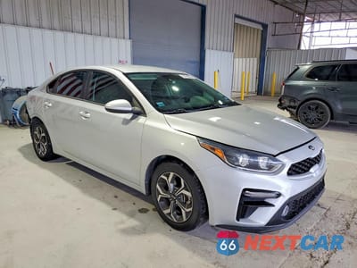Czwarte zdjęcie samochodu z boku: 2021 KIA FORTE LXS VIN:3KPF24AD6ME269632 - miniatura