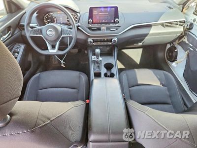 Zdjęcie 8 z 12 samochodu: 2019 NISSAN ALTIMA S VIN:1N4BL4BV0KC167708 - miniatura