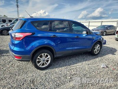 Trzecie zdjęcie samochodu z tyłu: 2018 FORD ESCAPE S VIN:1FMCU0F7XJUA79513 - miniatura