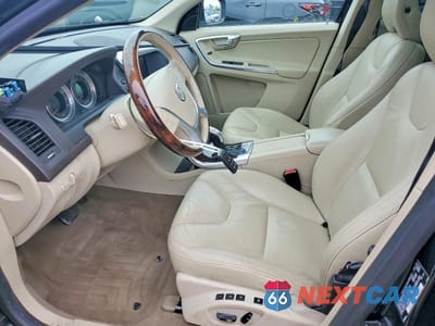 Zdjęcie 7 z 13 samochodu: 2013 VOLVO XC60 T6 VIN:YV4902DZ4D2368412 - miniatura