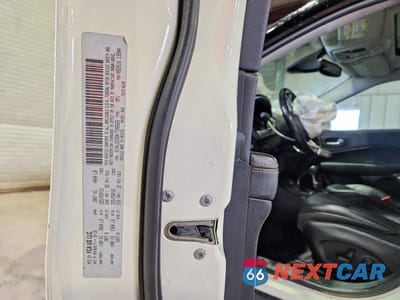 Zdjęcie 13 z 13 samochodu: 2019 JEEP COMPASS LIMITED VIN:3C4NJDCB9KT596626 - miniatura
