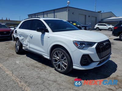 Czwarte zdjęcie samochodu z boku: 2025 AUDI Q3 PREMIUM PLUS S LINE 45 VIN:WA1EECF35S1105358 - miniatura