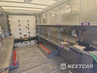 Zdjęcie 10 z 13 samochodu: 1998 FREIGHTLINER MT45G CHASSIS DELIVERY TRUCK VIN:4UZA4FF41WC897922 - miniatura