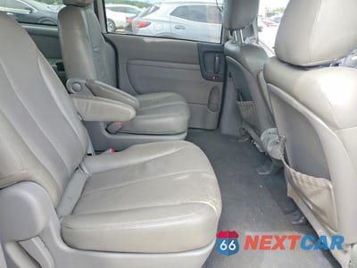 Zdjęcie 11 z 13 samochodu: 2011 KIA SEDONA LX VIN:KNDMG4C75B6412332 - miniatura