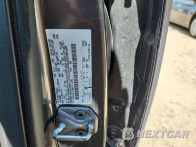 Zdjęcie 13 z 13 samochodu: 2014 FORD ESCAPE TITANIUM VIN:1FMCU0JX8EUC16574 - miniatura