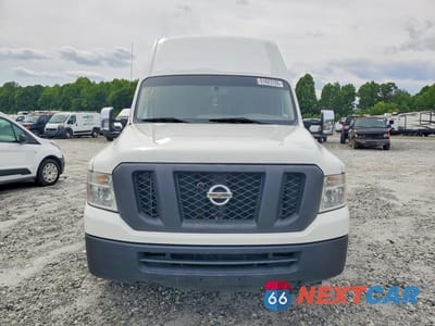 Piąte zdjęcie samochodu w środku: 2015 NISSAN NV 3500 HD S VIN:1N6AF0LX3FN803843 - miniatura