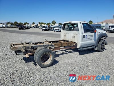 Trzecie zdjęcie samochodu z tyłu: 2014 FORD F550 SUPER DUTY VIN:1FDUF5HY3EEB81611 - miniatura