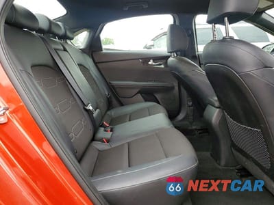 Zdjęcie 10 z 13 samochodu: 2023 KIA FORTE GT LINE VIN:3KPF54AD0PE652185 - miniatura