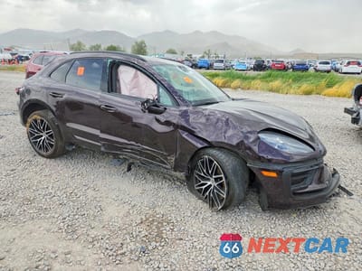 Czwarte zdjęcie samochodu z boku: 2023 PORSCHE MACAN BASE VIN:WP1AA2A54PLB07759 - miniatura