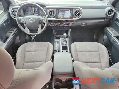 Zdjęcie 8 z 12 samochodu: 2016 TOYOTA TACOMA TRD SPORT VIN:3TMDZ5BN2GM008315 - miniatura